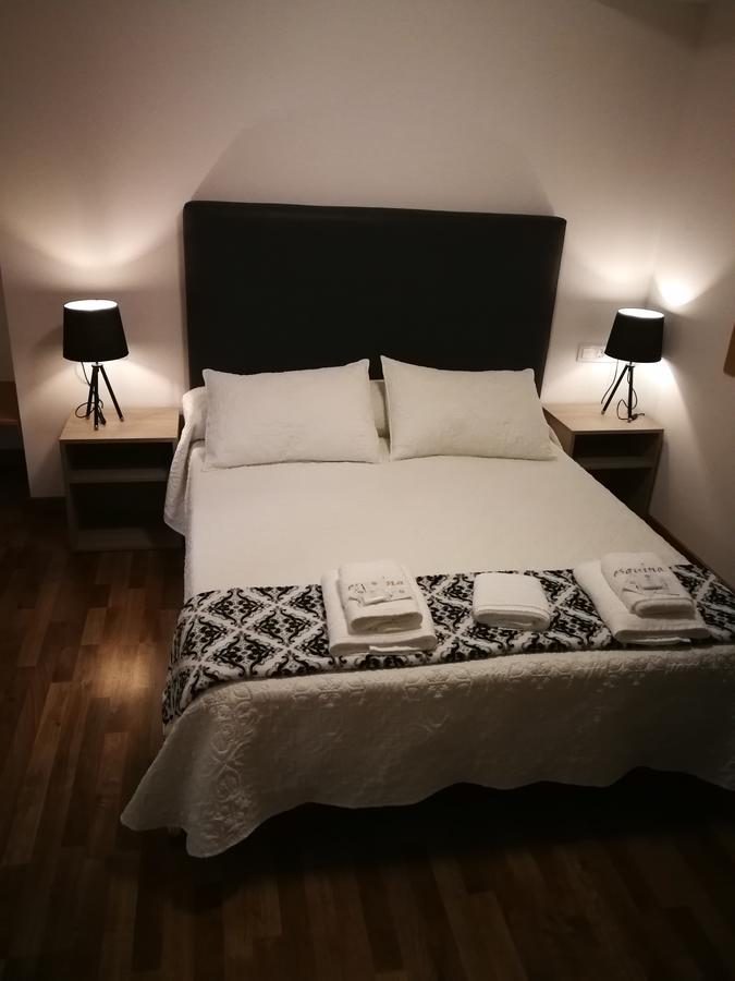Pension Esquina Melide Bagian luar foto